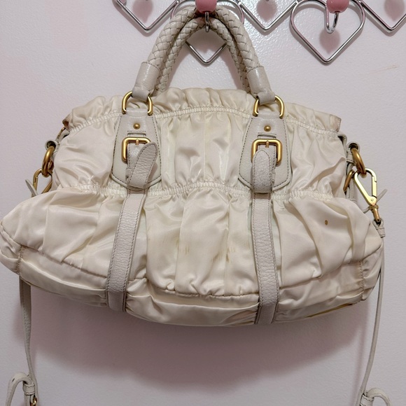 💯Authentic PRADA BOLSA NAPPA GAUFRE OFF WHITE - Picture 4 of 11